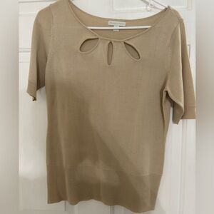 Short sleeve sweater